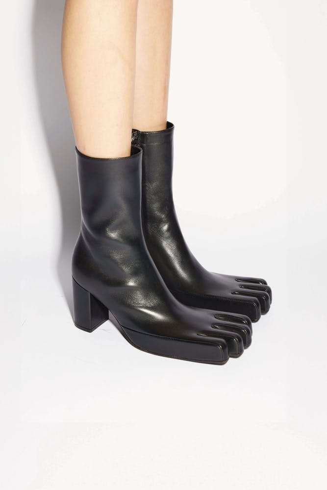 Finger Ankle Boots