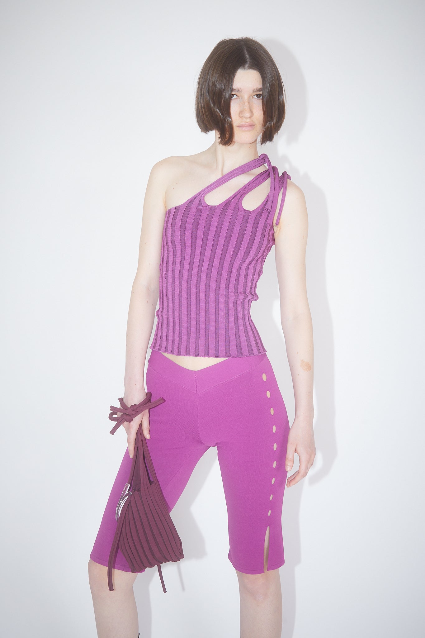 Jagger Slit Shorts Magenta