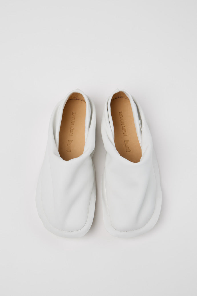 Peu Form White