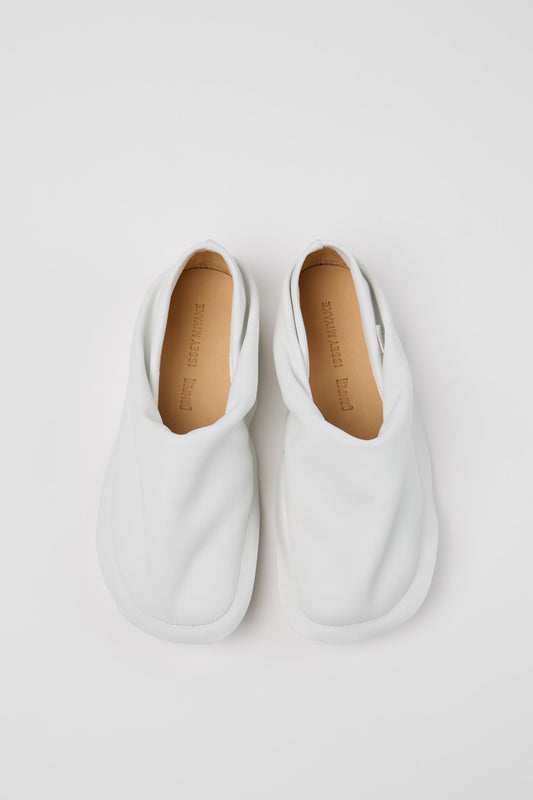 Peu Form White