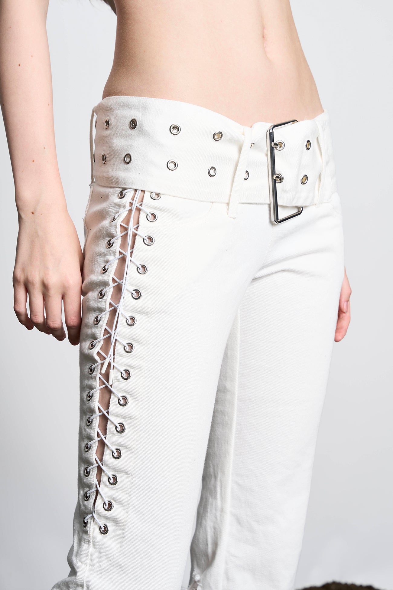 Belted Distressed Pants White