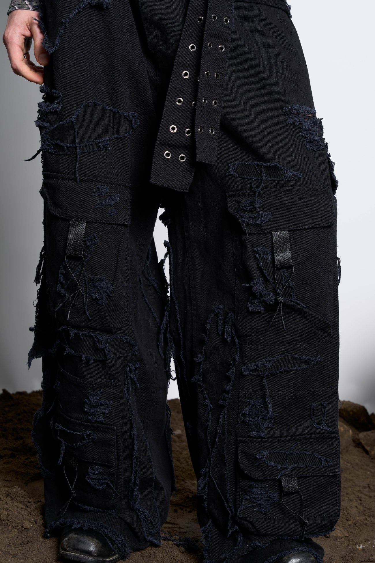 Distressed Cargo Pants Black