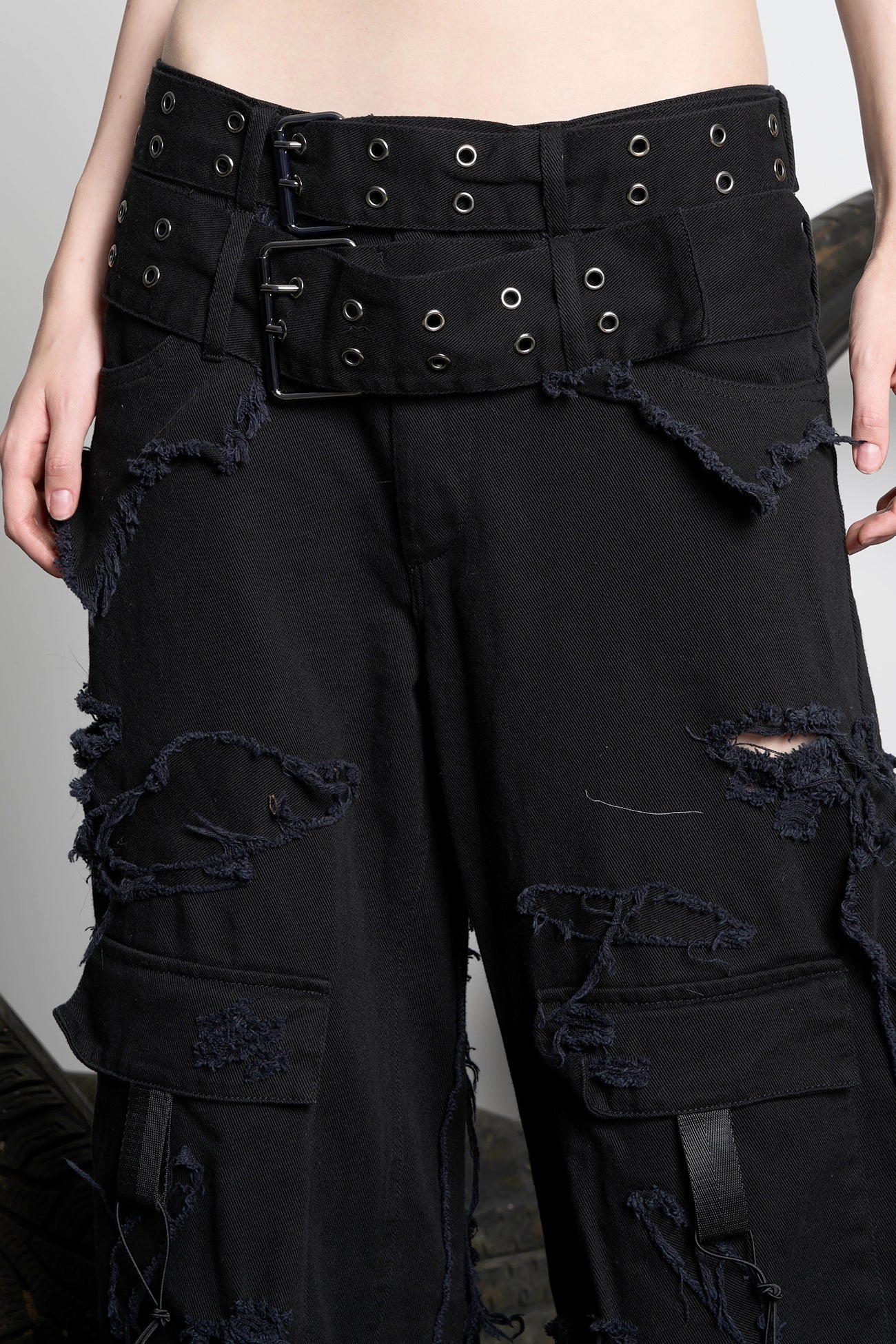 Distressed Cargo Pants Black